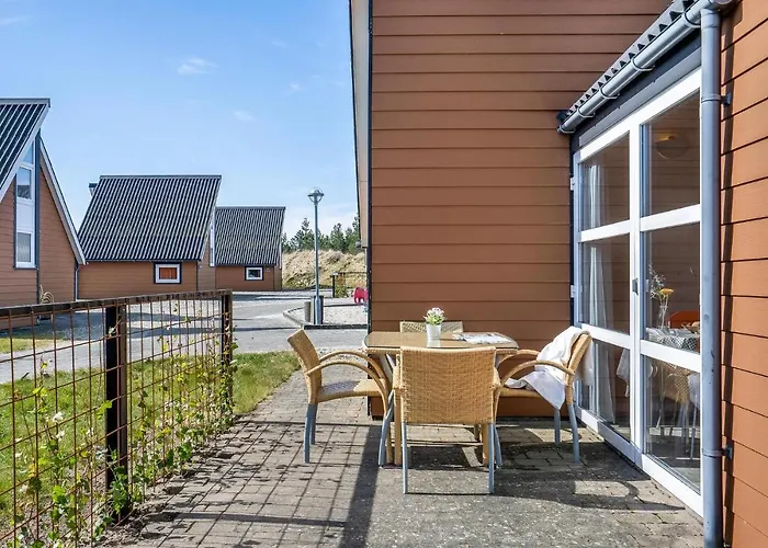 2 Bedroom In Holiday home *