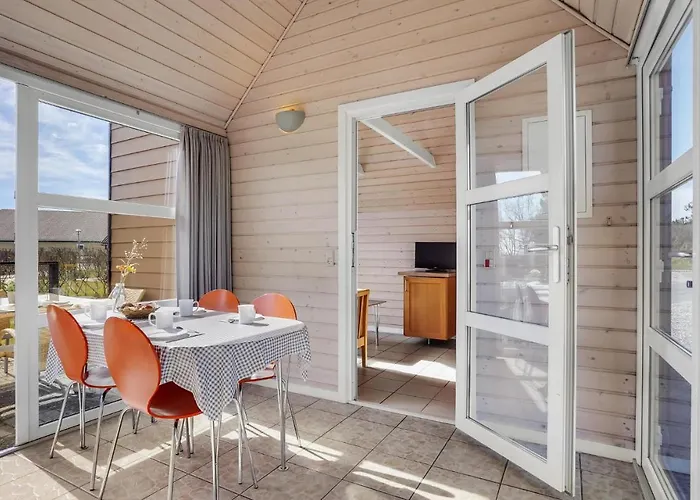 2 Bedroom In Holiday home *
